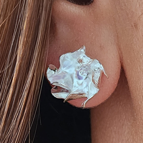 Contemporary Flower Polka Dots