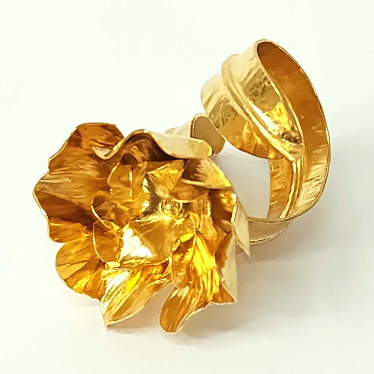 Contemporary Flower Ring – Luisa Soto Joyeria