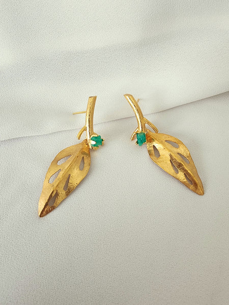 Aretes Tallo Hoja con Murrallas de Esmeraldas