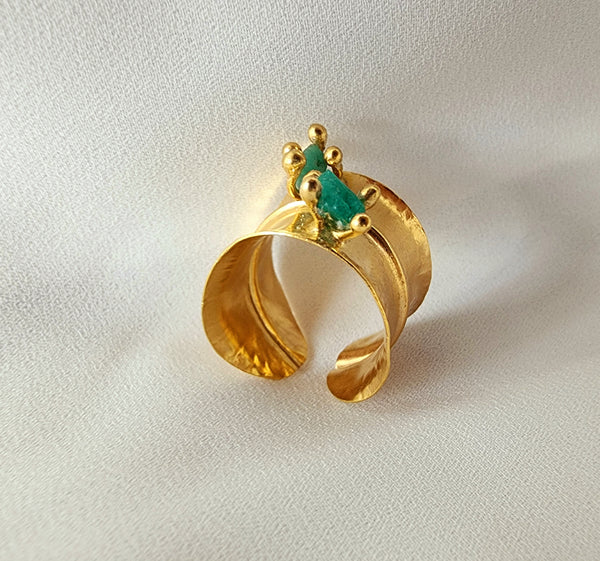 <transcy>Dry Leaf Ring</transcy>